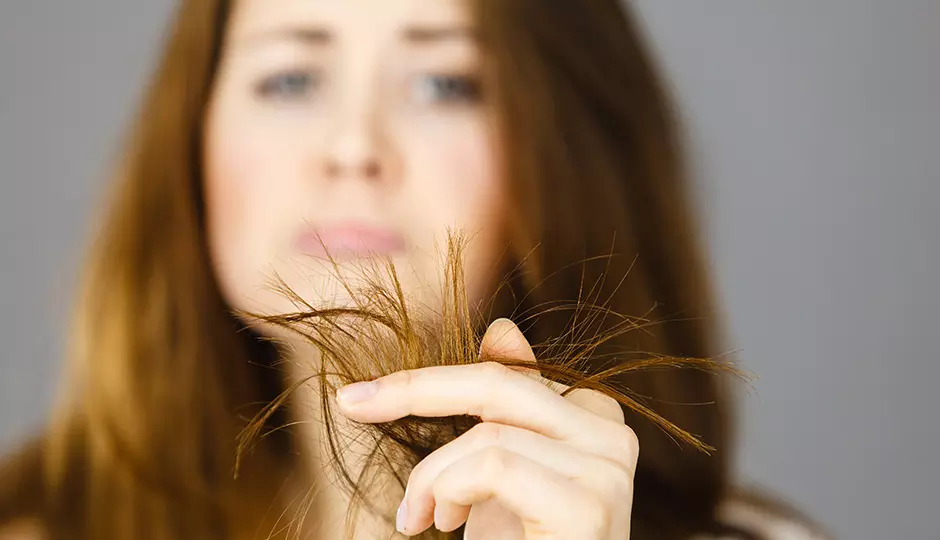 What Causes Split Ends and Hair to Frizz?